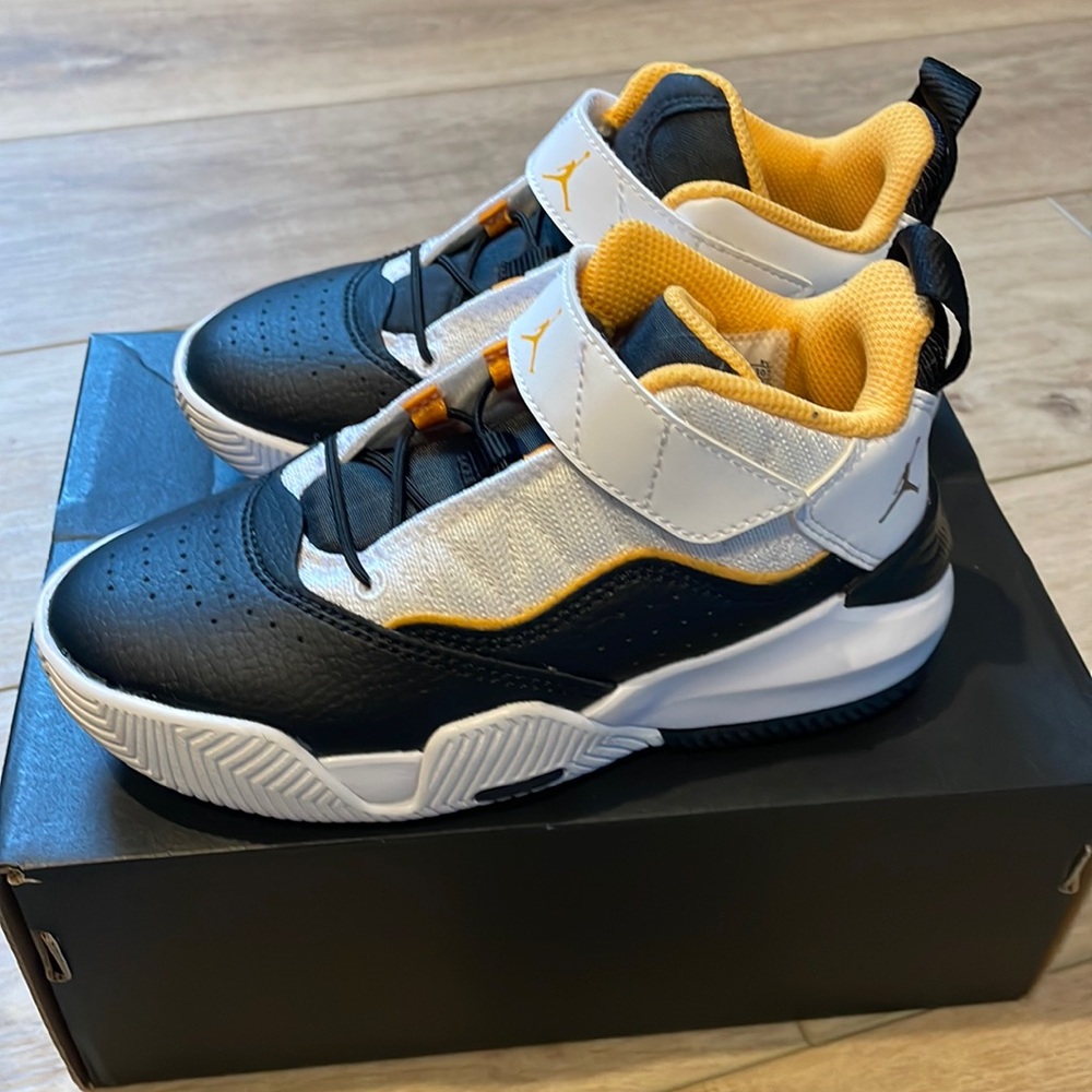 Size 11c. Brand new Jordan Jumpman
